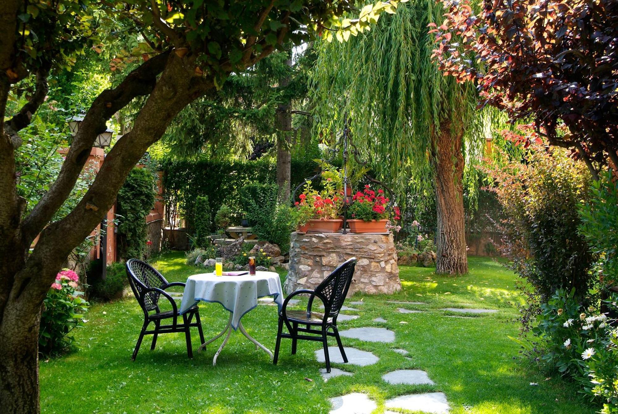Aero Hotel Cerdanya Ca L'Eudald Alp Exterior photo